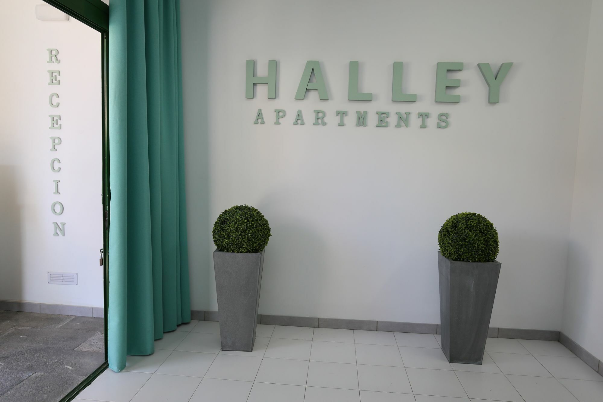 Apartamentos Halley Пуэрто Рико Экстерьер фото